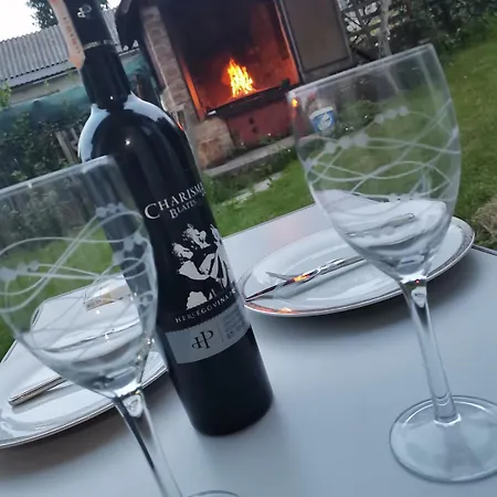 Hacienda I Bazen Osmanovic فيلة *