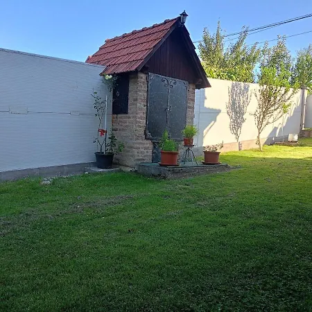 Hacienda I Bazen Osmanovic فيلة *